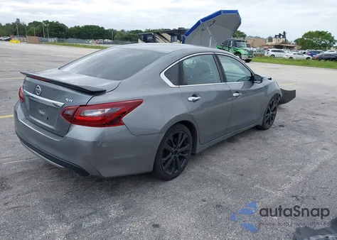 2017 Nissan Altima 2.5 Sr из США, поврежденный, VIN 1N4AL3AP8HC216414